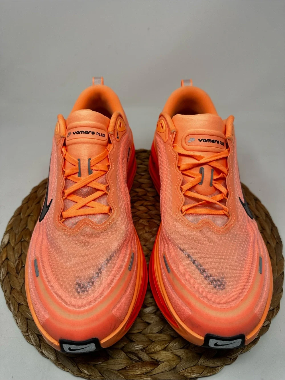 Nike Vomero Plus Running Shoes Orange Pulse Hot Lava Tones Size 14 Men's